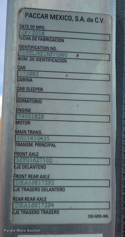 image for item NB9861 2017 Peterbilt 320 refuse truck