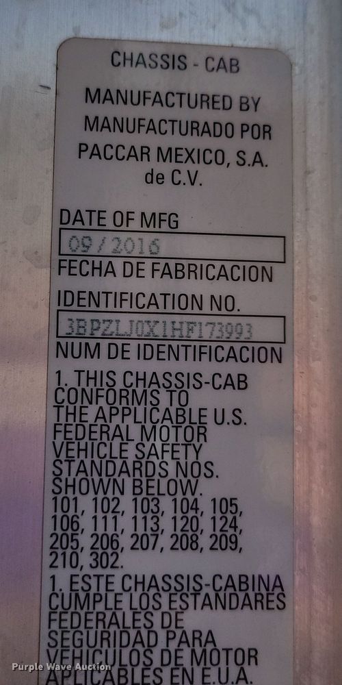 image for item NB9861 2017 Peterbilt 320 refuse truck