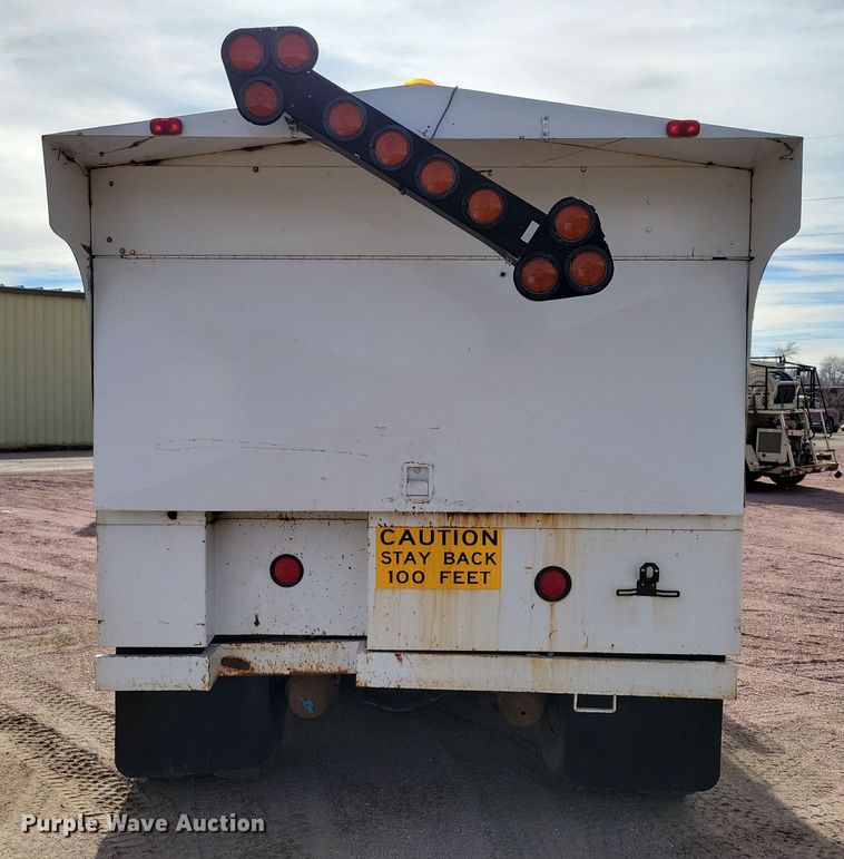 image for item NB9862 1997 Ford L8000 sewer jetter truck