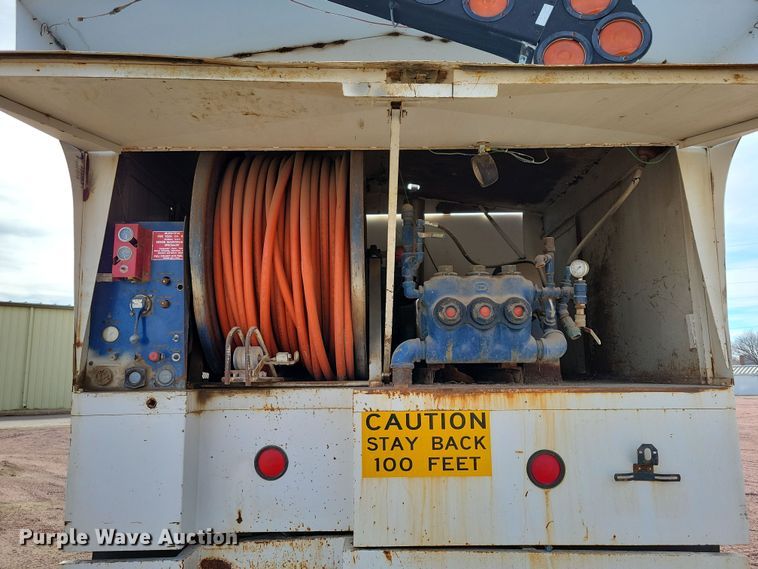 image for item NB9862 1997 Ford L8000 sewer jetter truck