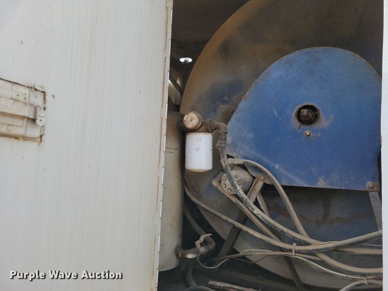 image for item NB9862 1997 Ford L8000 sewer jetter truck