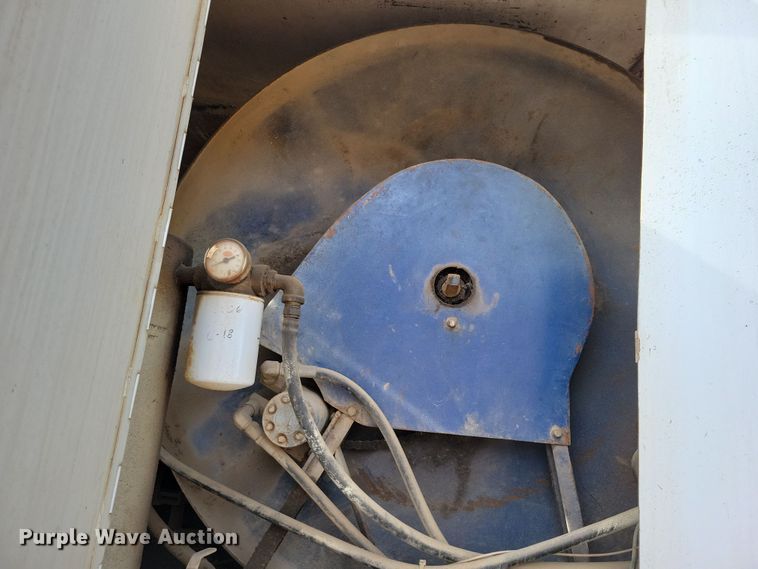 image for item NB9862 1997 Ford L8000 sewer jetter truck