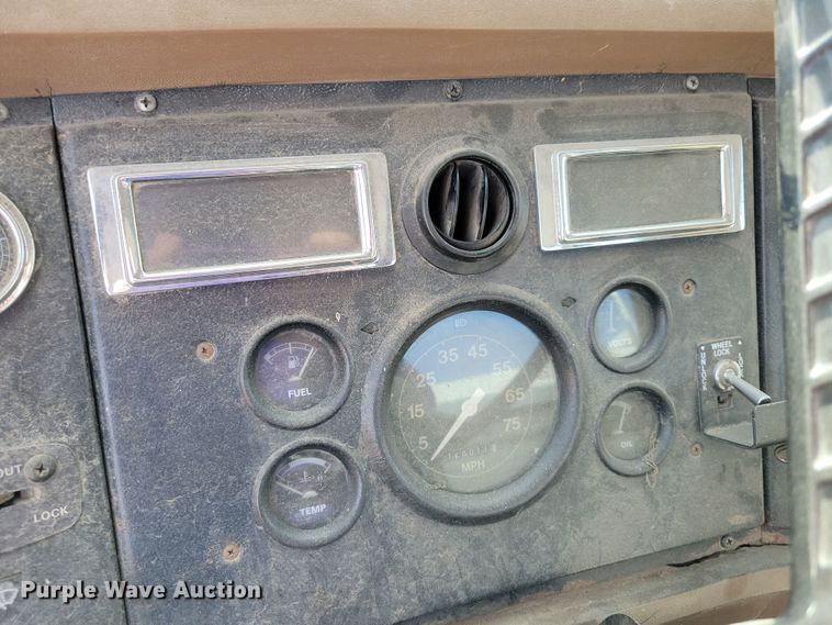 image for item NB9862 1997 Ford L8000 sewer jetter truck