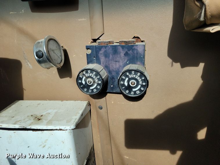 image for item NB9862 1997 Ford L8000 sewer jetter truck