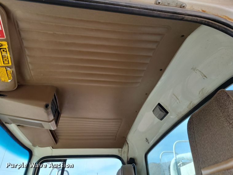 image for item NB9862 1997 Ford L8000 sewer jetter truck