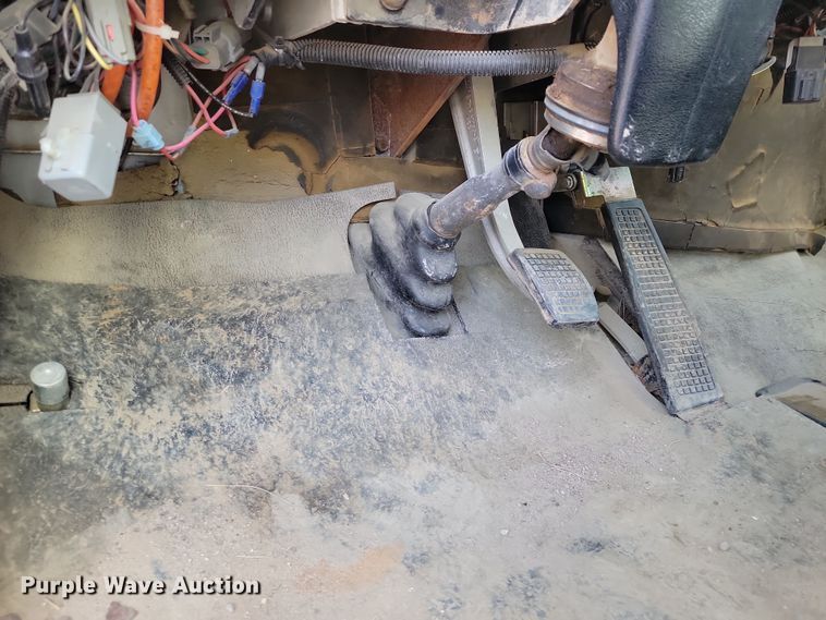 image for item NB9862 1997 Ford L8000 sewer jetter truck