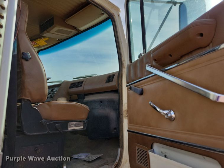 image for item NB9862 1997 Ford L8000 sewer jetter truck