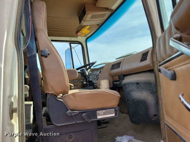 image for item NB9862 1997 Ford L8000 sewer jetter truck