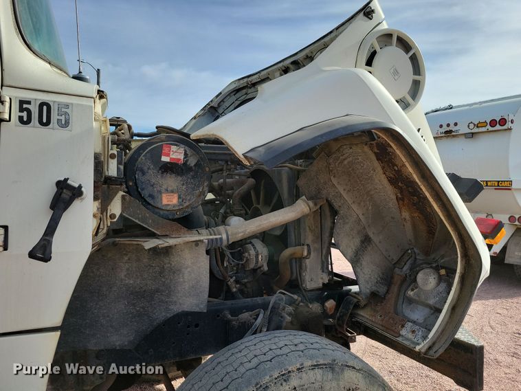 image for item NB9862 1997 Ford L8000 sewer jetter truck