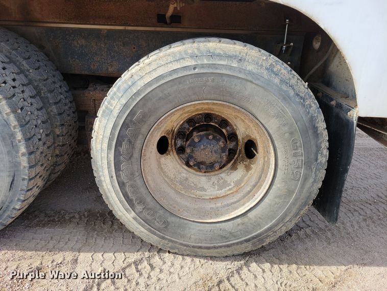 image for item NB9862 1997 Ford L8000 sewer jetter truck