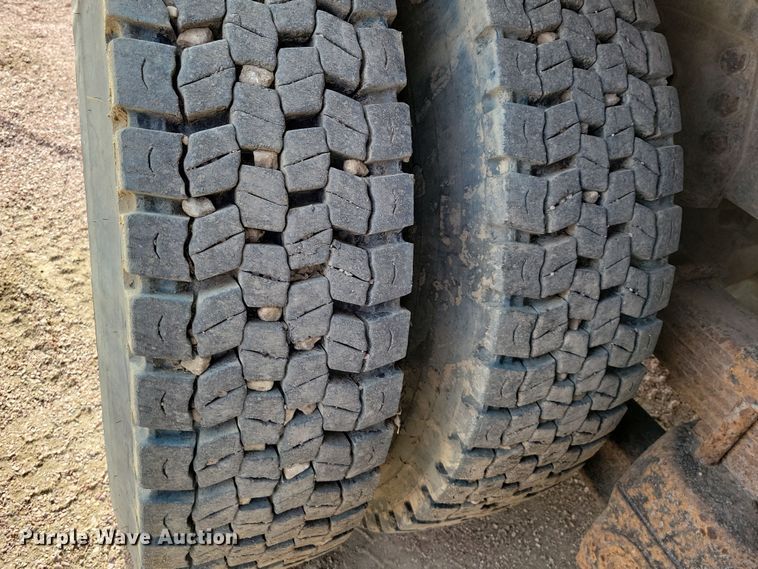 image for item NB9862 1997 Ford L8000 sewer jetter truck