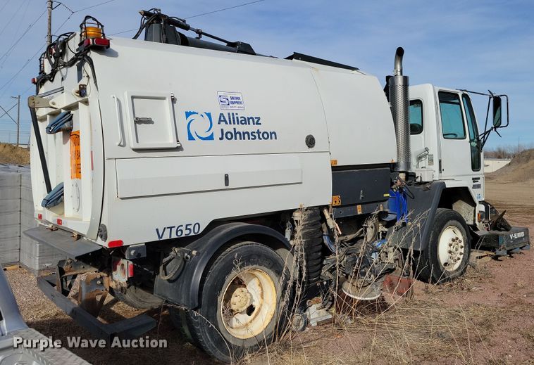 image for item NB9863 2003 Freightliner Johnston FC-70 street sweeper truck