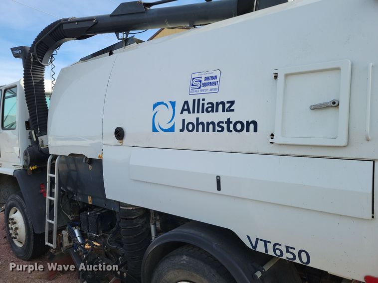 image for item NB9863 2003 Freightliner Johnston FC-70 street sweeper truck
