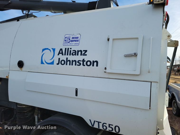 image for item NB9863 2003 Freightliner Johnston FC-70 street sweeper truck