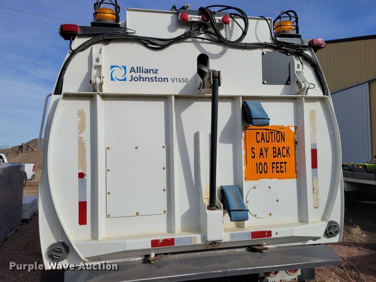 image for item NB9863 2003 Freightliner Johnston FC-70 street sweeper truck