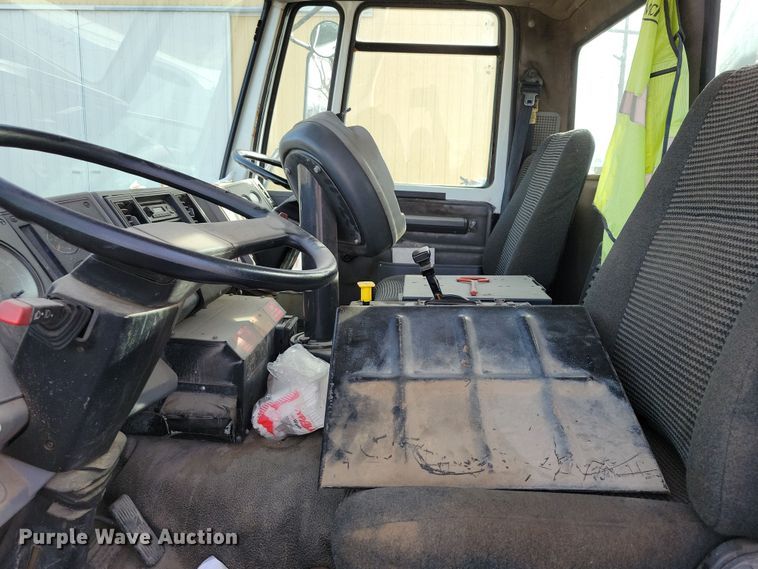 image for item NB9863 2003 Freightliner Johnston FC-70 street sweeper truck