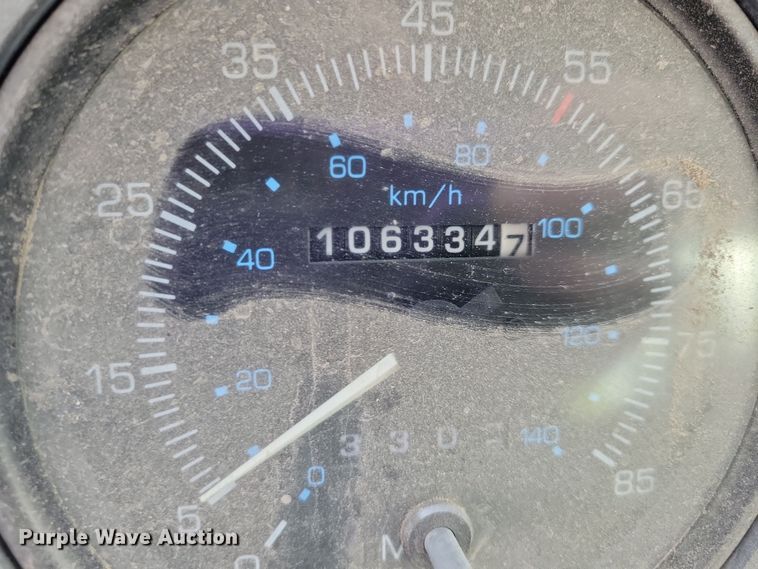 image for item NB9863 2003 Freightliner Johnston FC-70 street sweeper truck