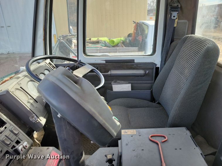 image for item NB9863 2003 Freightliner Johnston FC-70 street sweeper truck