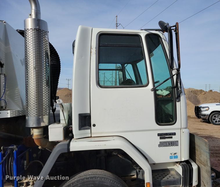 image for item NB9863 2003 Freightliner Johnston FC-70 street sweeper truck