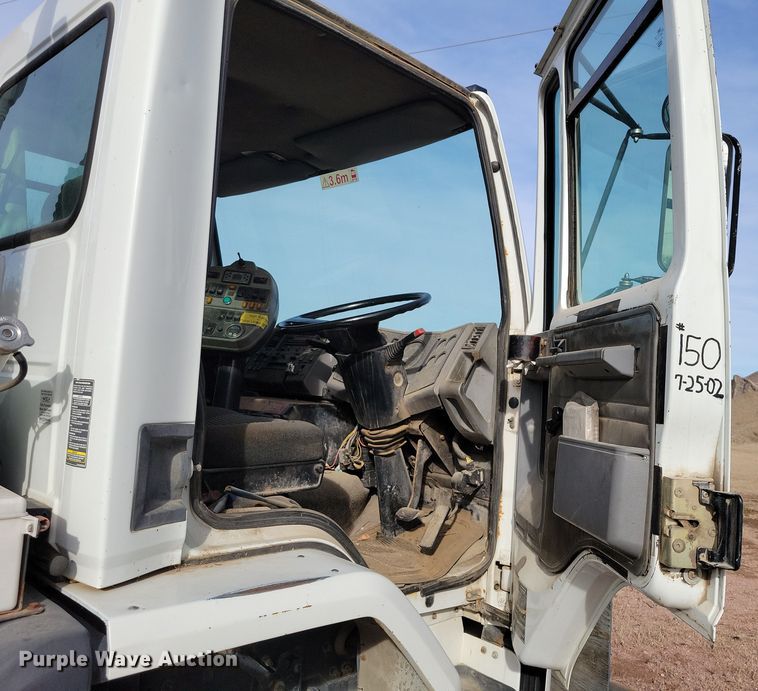 image for item NB9863 2003 Freightliner Johnston FC-70 street sweeper truck