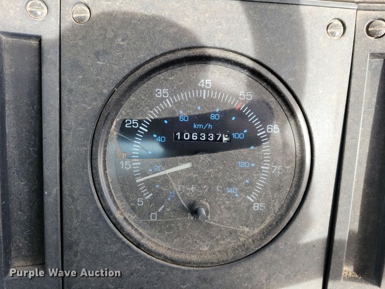 image for item NB9863 2003 Freightliner Johnston FC-70 street sweeper truck