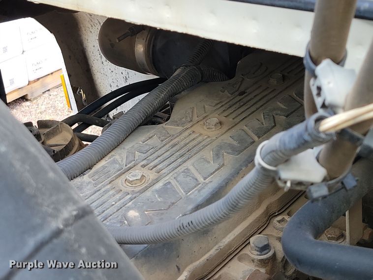 image for item NB9863 2003 Freightliner Johnston FC-70 street sweeper truck