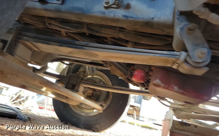 image for item NB9863 2003 Freightliner Johnston FC-70 street sweeper truck