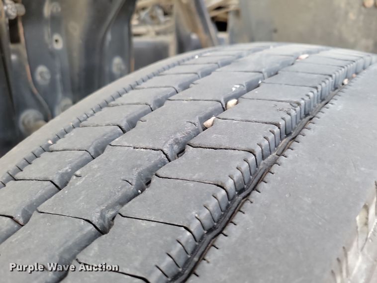 image for item NB9863 2003 Freightliner Johnston FC-70 street sweeper truck