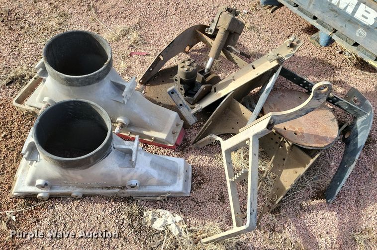 image for item NB9863 2003 Freightliner Johnston FC-70 street sweeper truck