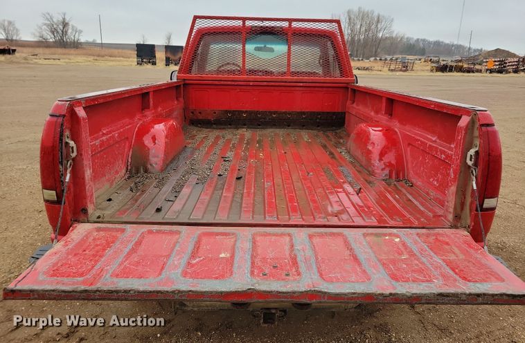 image for item NB9871 1999 GMC Sierra 2500 pickup truck