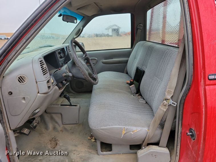 image for item NB9871 1999 GMC Sierra 2500 pickup truck