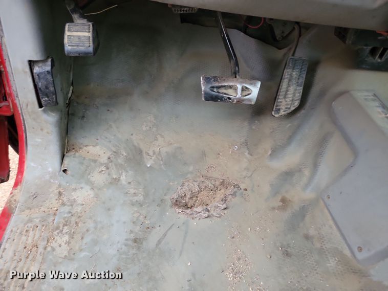 image for item NB9871 1999 GMC Sierra 2500 pickup truck