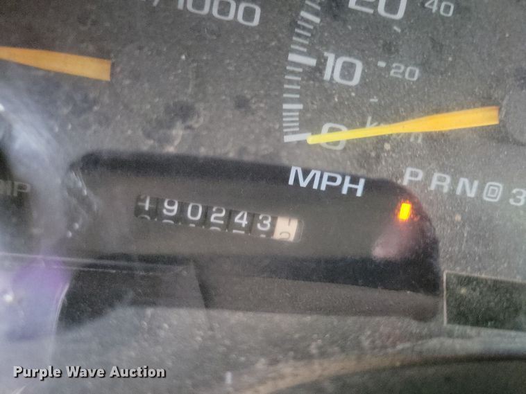 image for item NB9871 1999 GMC Sierra 2500 pickup truck