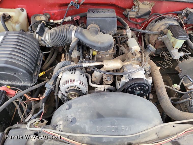 image for item NB9871 1999 GMC Sierra 2500 pickup truck