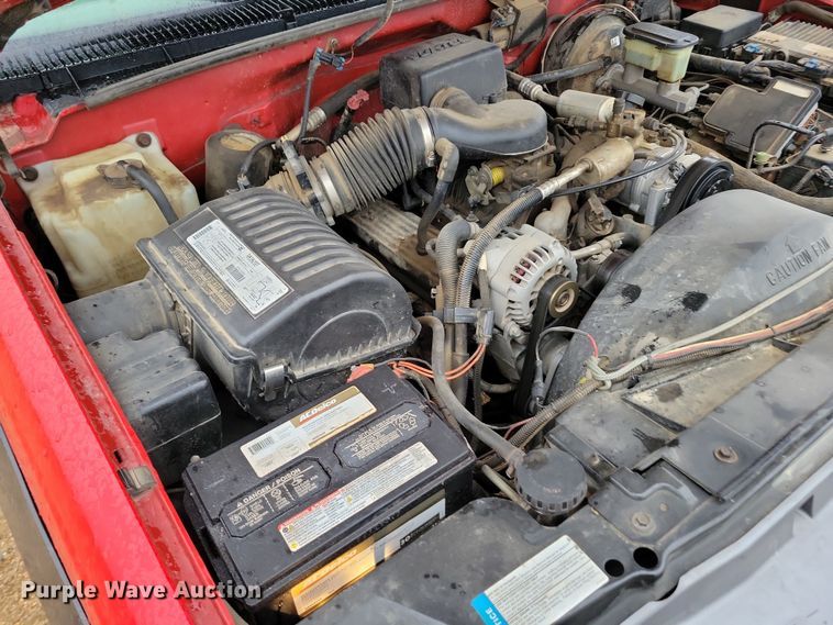 image for item NB9871 1999 GMC Sierra 2500 pickup truck