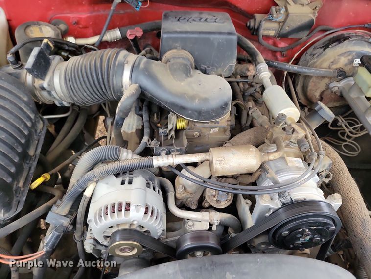 image for item NB9871 1999 GMC Sierra 2500 pickup truck