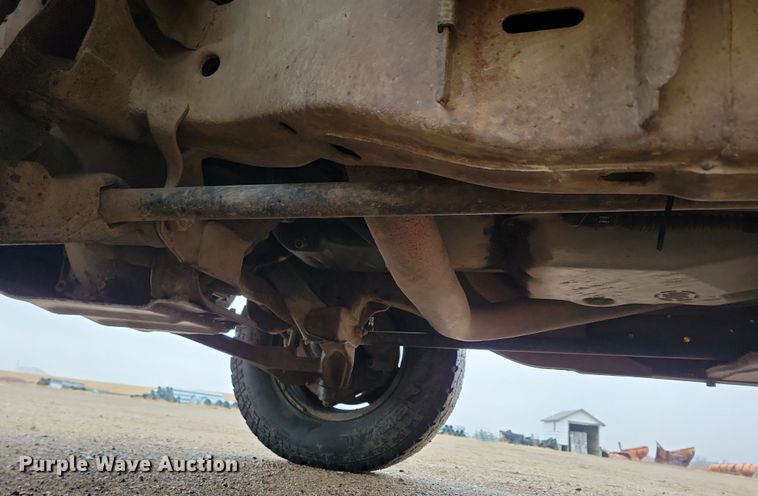 image for item NB9871 1999 GMC Sierra 2500 pickup truck