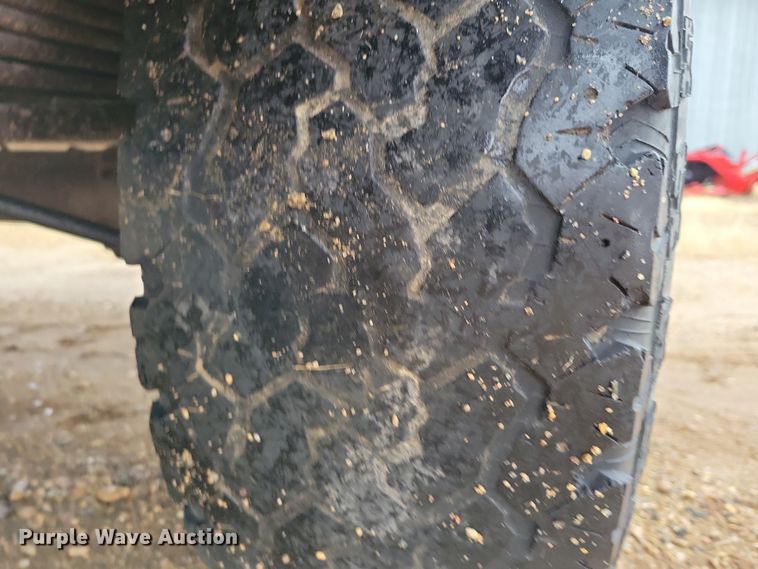 image for item NB9871 1999 GMC Sierra 2500 pickup truck