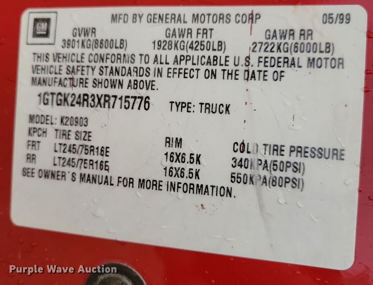 image for item NB9871 1999 GMC Sierra 2500 pickup truck