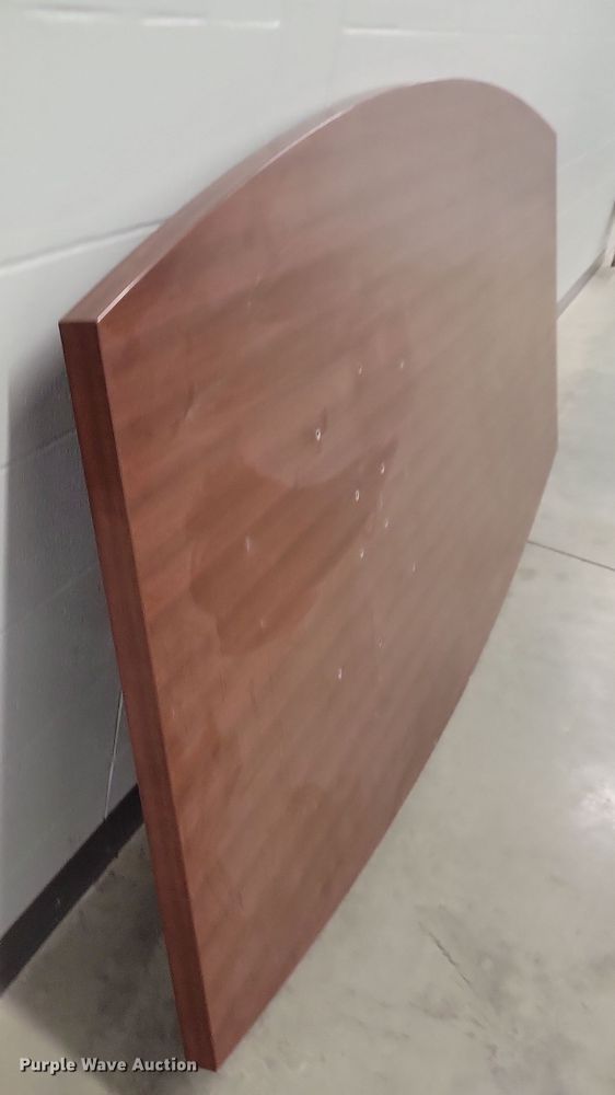 image for item NB9894 Table