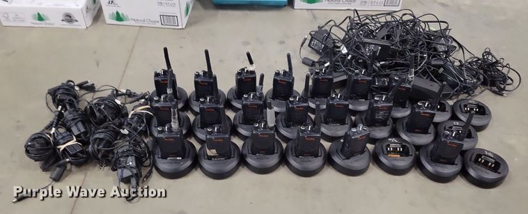 image for item NB9895 (20) Motorola Mag One BPR 40 radios