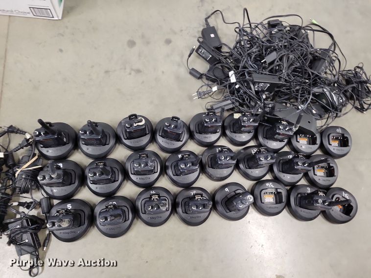 image for item NB9895 (20) Motorola Mag One BPR 40 radios