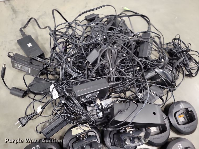 image for item NB9895 (20) Motorola Mag One BPR 40 radios