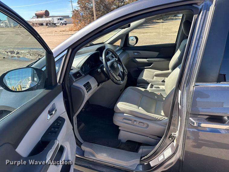 image for item NN9594 2014 Honda Odyssey van