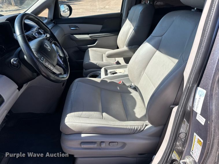 image for item NN9594 2014 Honda Odyssey van