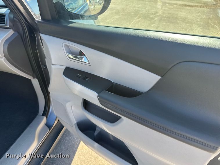 image for item NN9594 2014 Honda Odyssey van