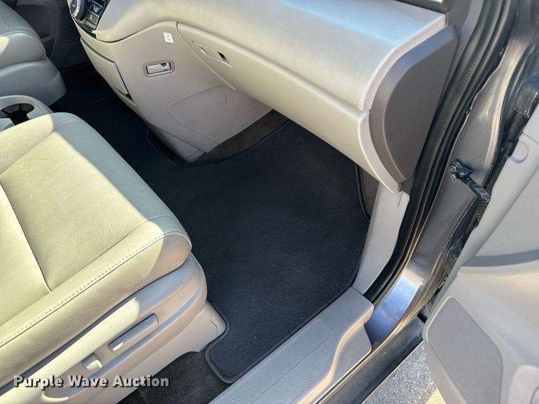 image for item NN9594 2014 Honda Odyssey van