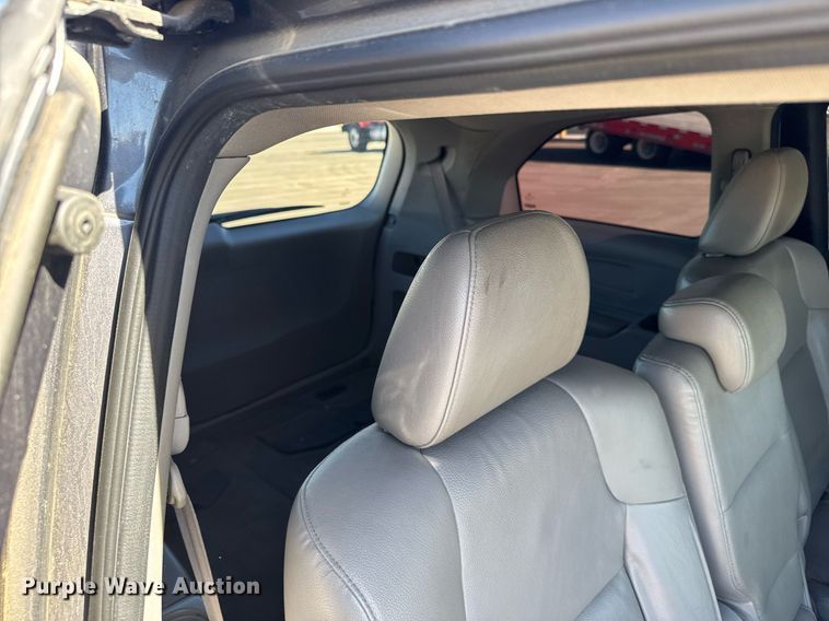 image for item NN9594 2014 Honda Odyssey van