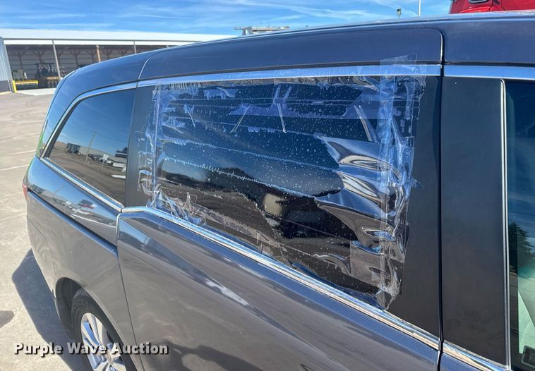 image for item NN9597 2015 Honda Odyssey van