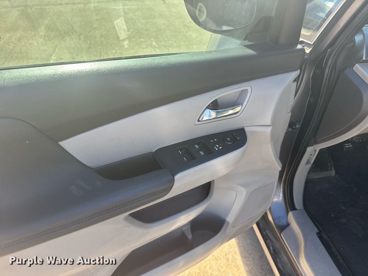 image for item NN9597 2015 Honda Odyssey van